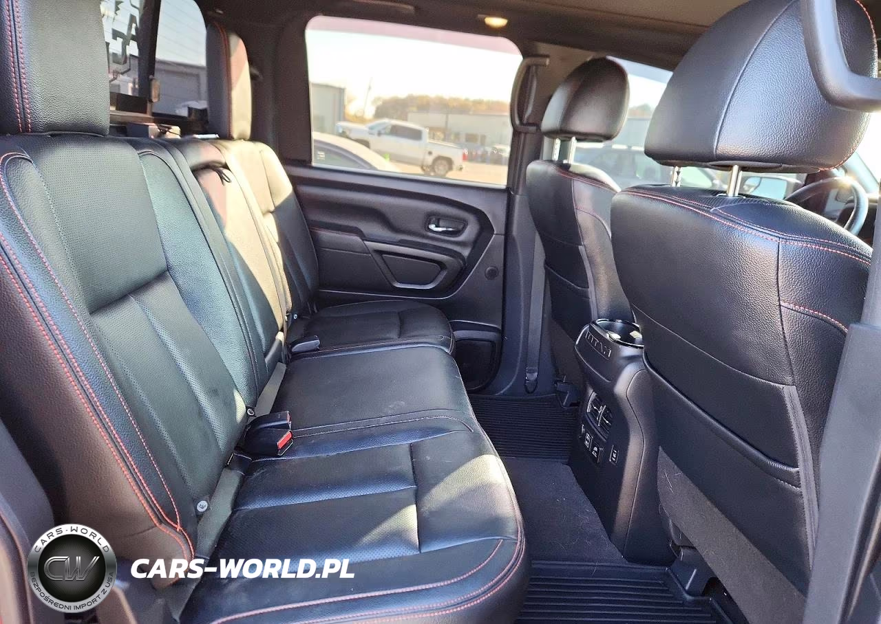 2021 Nissan Titan Pro-4X VIN:1N6AA1ED5MN530215 - 10