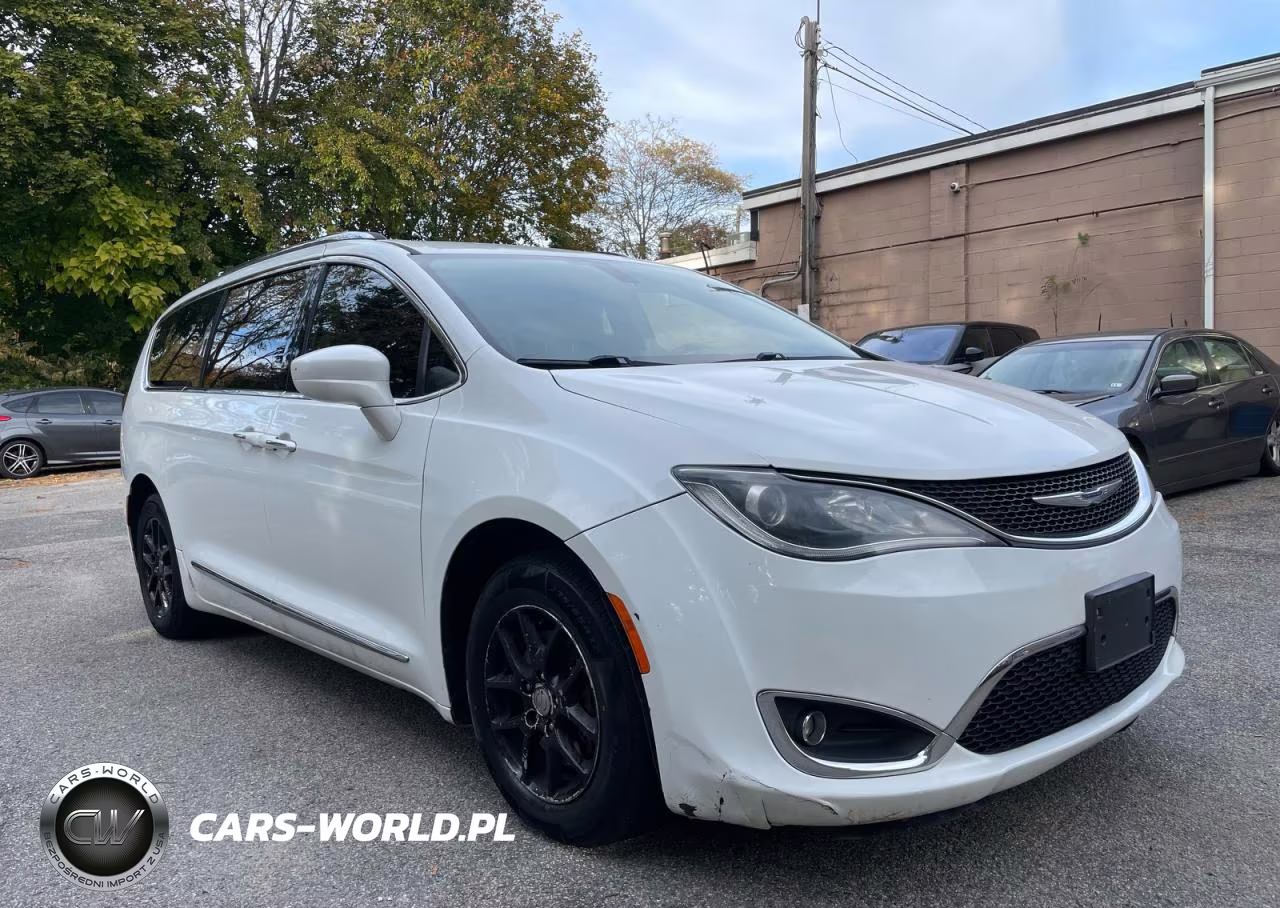 2020 Chrysler Pacifica Touring L
