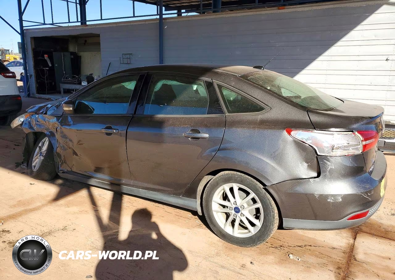 2015 Ford Focus Se VIN:1FADP3F28FL260750 - 2
