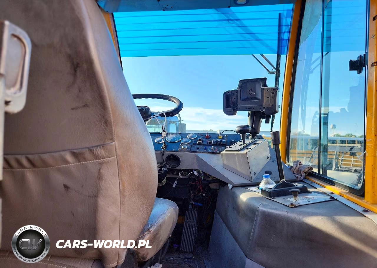 2019 Autocar Xspotter - Yarder VIN:516G4GC18KH230240 - 6