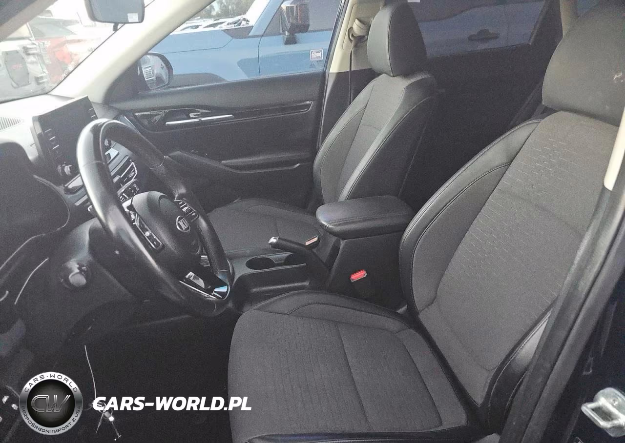 2021 Kia Seltos S VIN:KNDEU2AAXM7139045 - 5