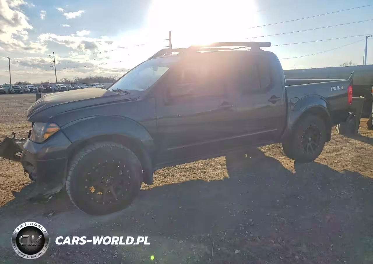 2017 NISSAN FRONTIER S