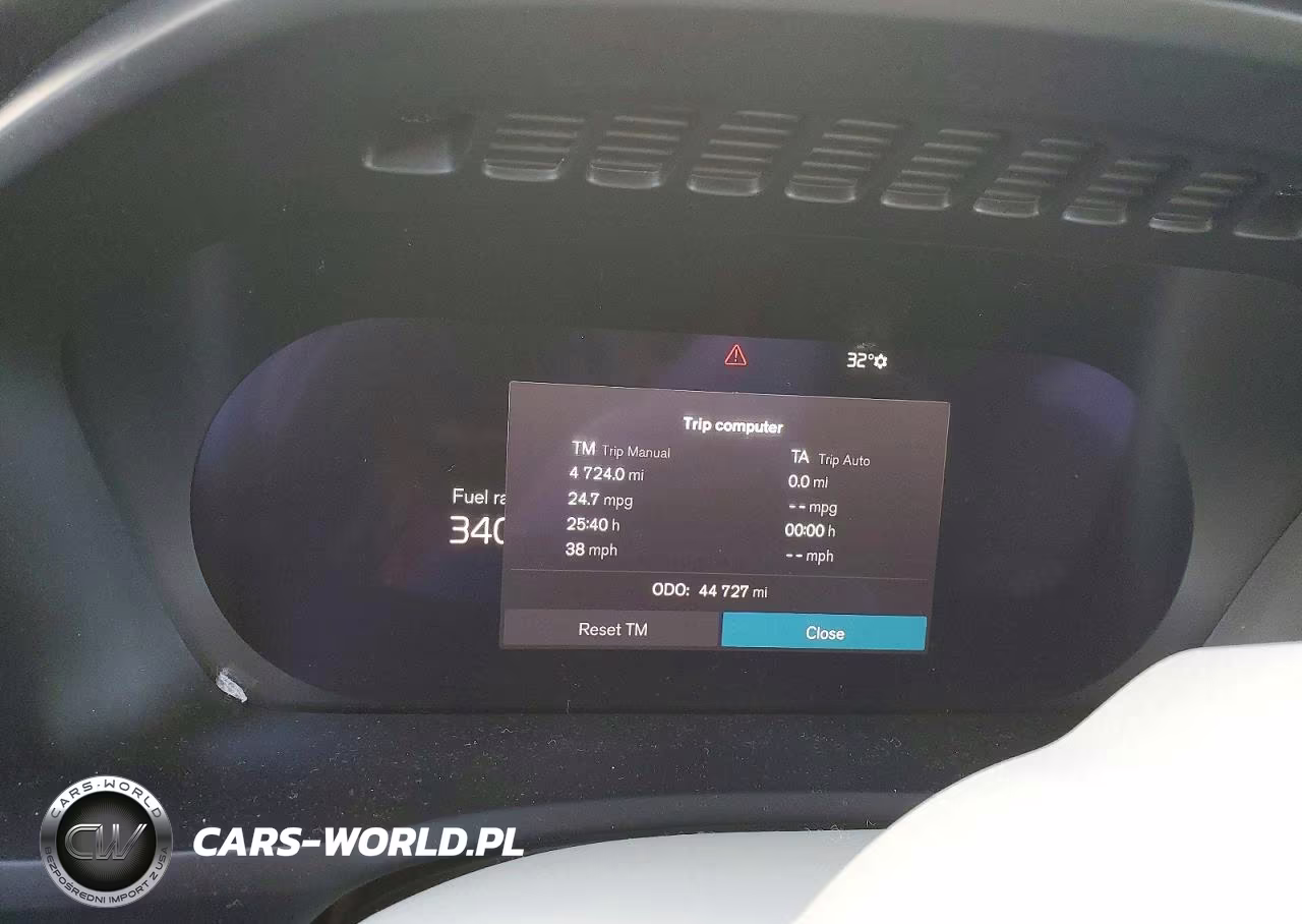 2023 Volvo Xc90 Plus VIN:YV4062PN2P1926672 - 9