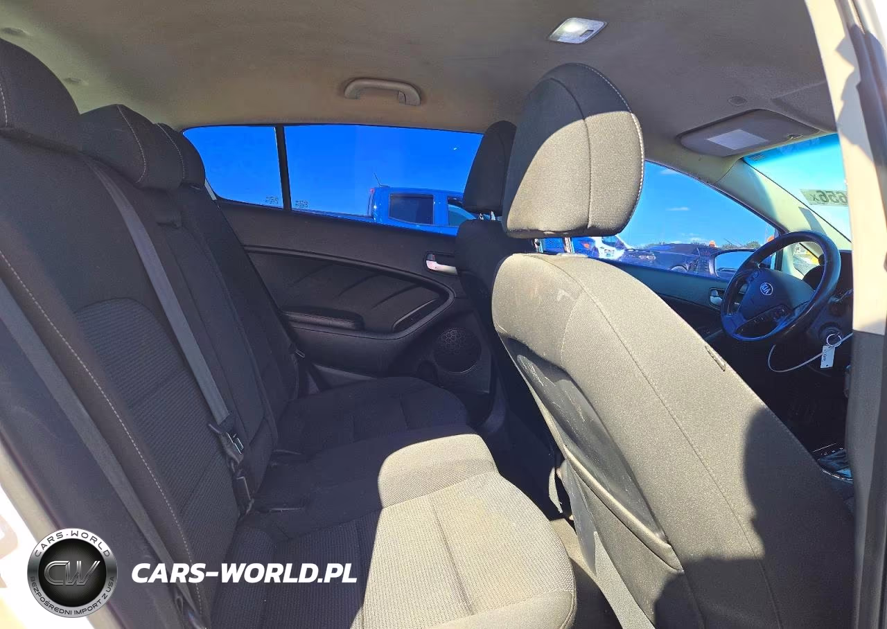 2017 Kia Forte Lx VIN:KNAFK5A85H5702820 - 10