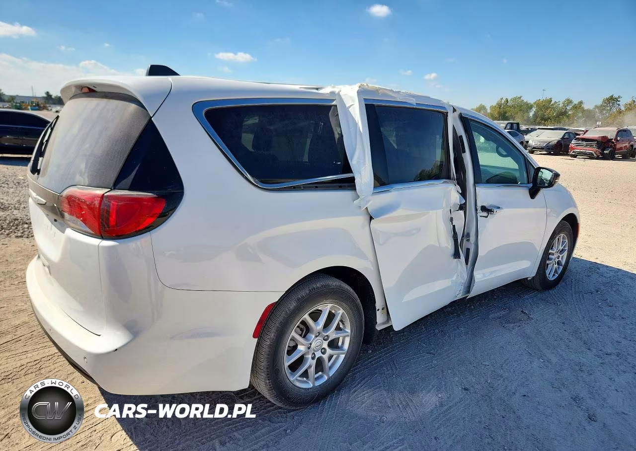2026 Chrysler Voyager Lx VIN:2C4RC1CG7TR161307 - 3