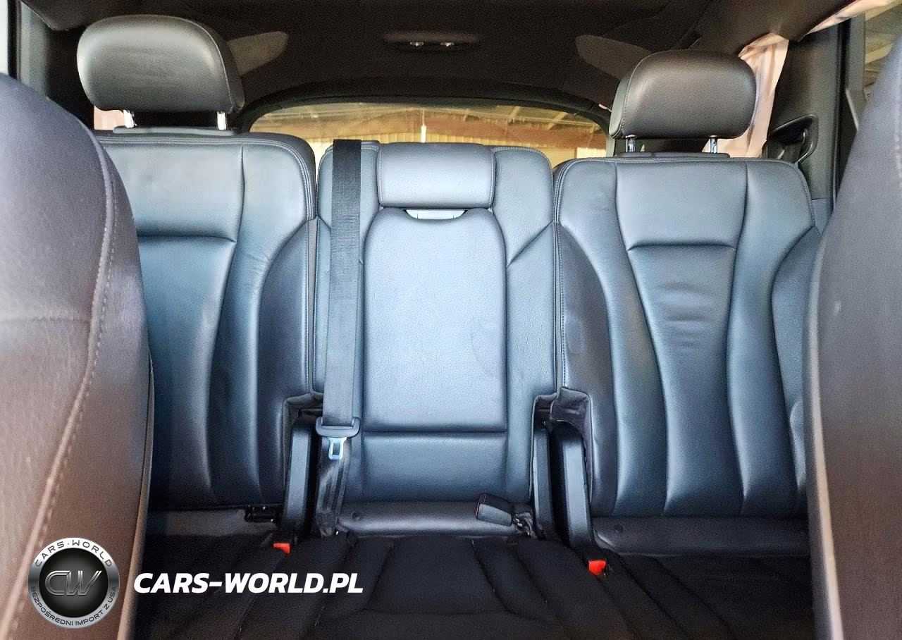 2018 Audi Q7 Premium Plus VIN:WA1LAAF78JD007920 - 10