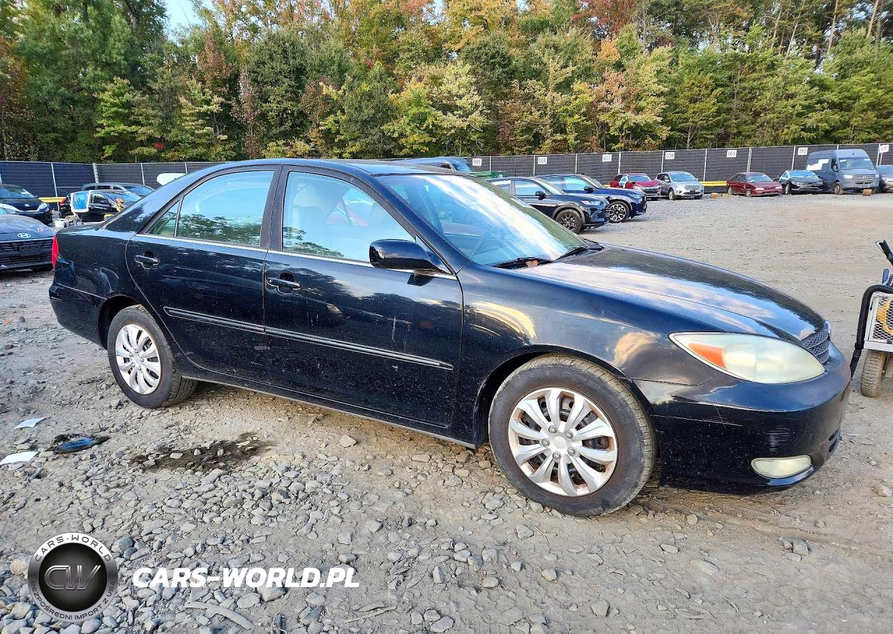 2003 Toyota Camry Xle V6 VIN:JTDBF32K830123542 - 4