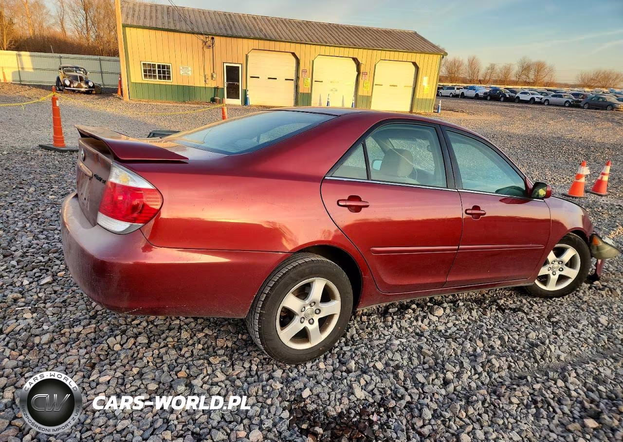 2005 Toyota Camry VIN:4T1BE32K65U074450 - 3