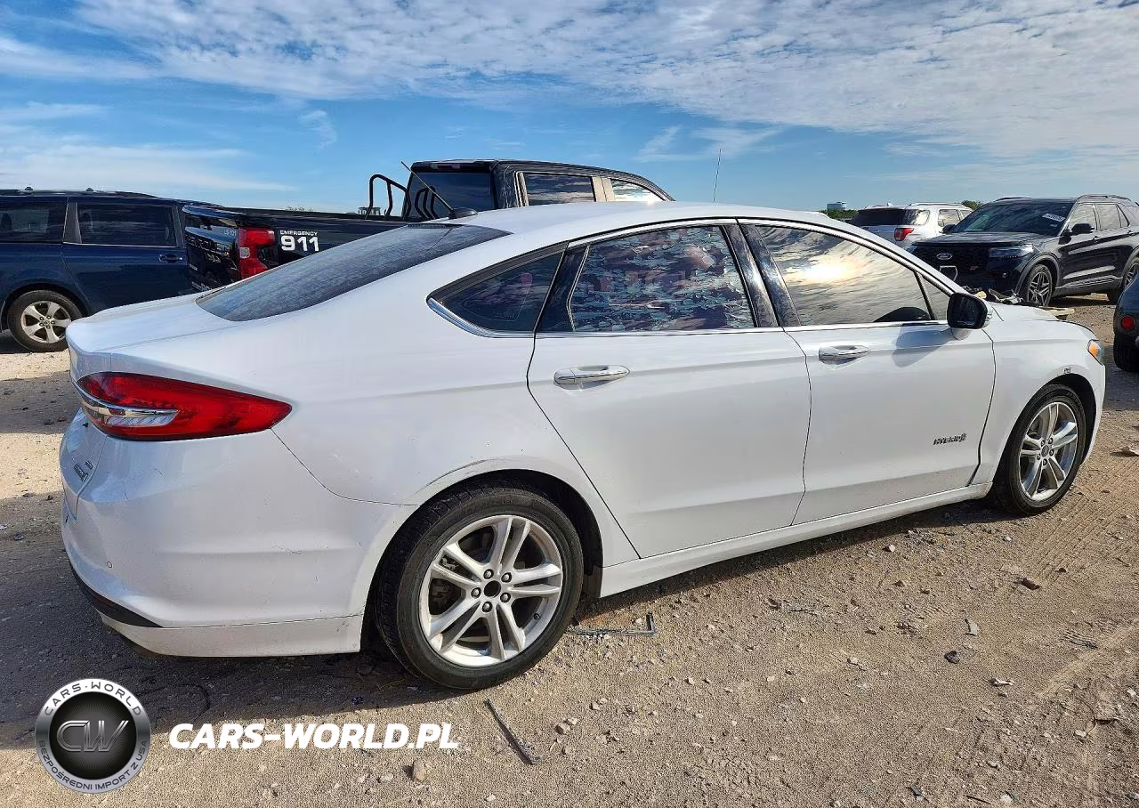 2018 Ford Fusion Se Hybrid VIN:3FA6P0LU7JR171811 - 3