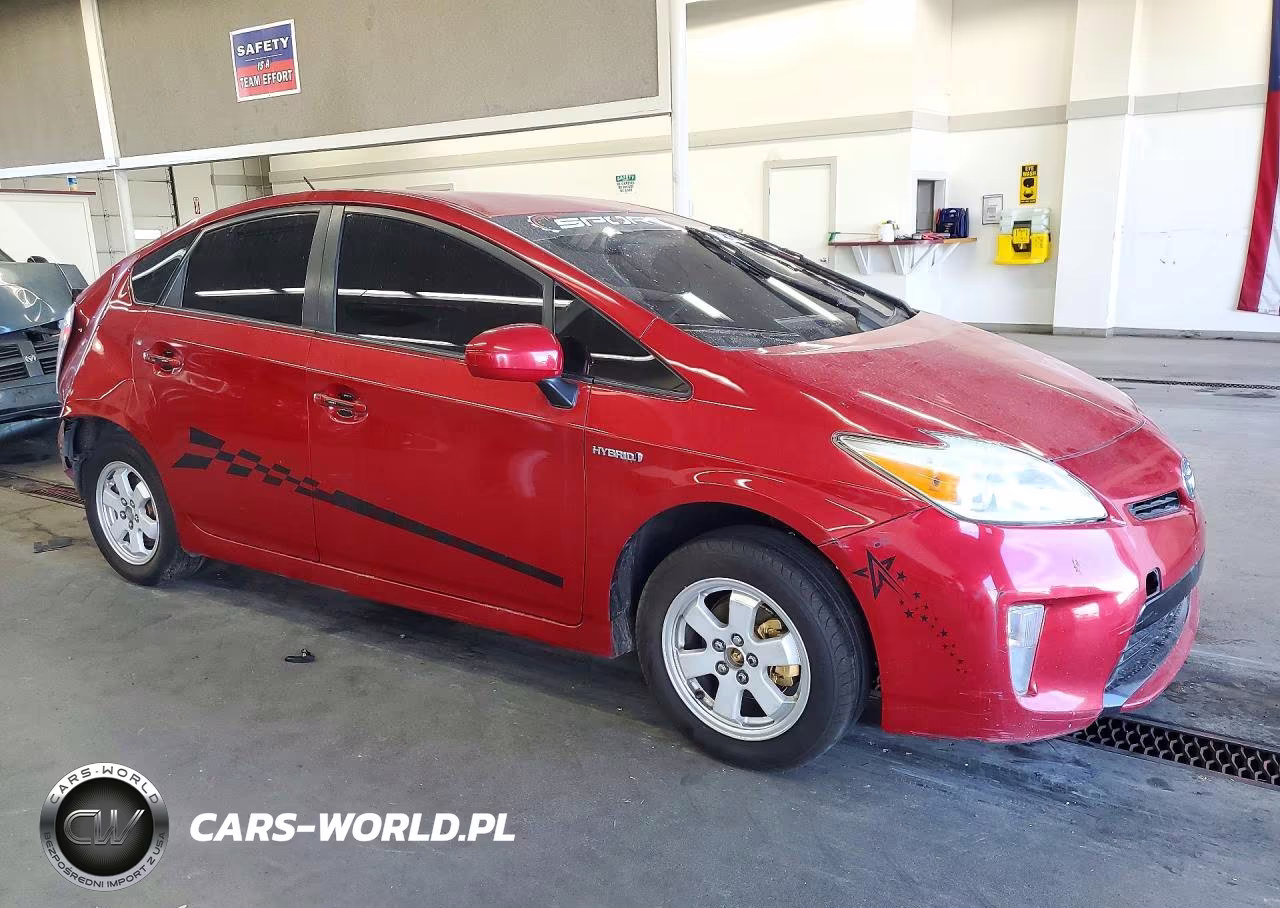 2014 Toyota Prius Three VIN:JTDKN3DU1E1793500 - 4