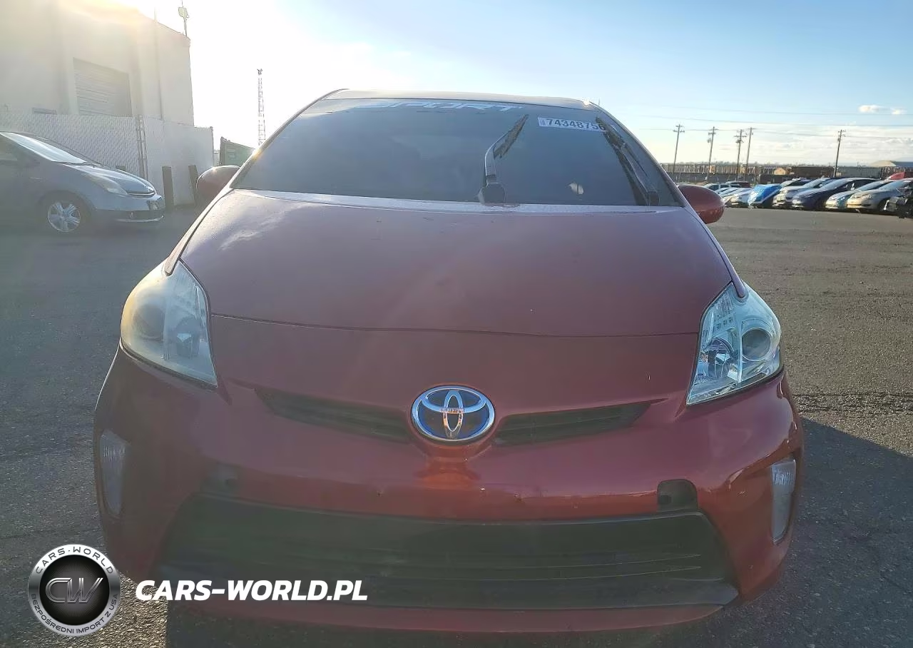 2014 Toyota Prius Three VIN:JTDKN3DU1E1793500 - 5