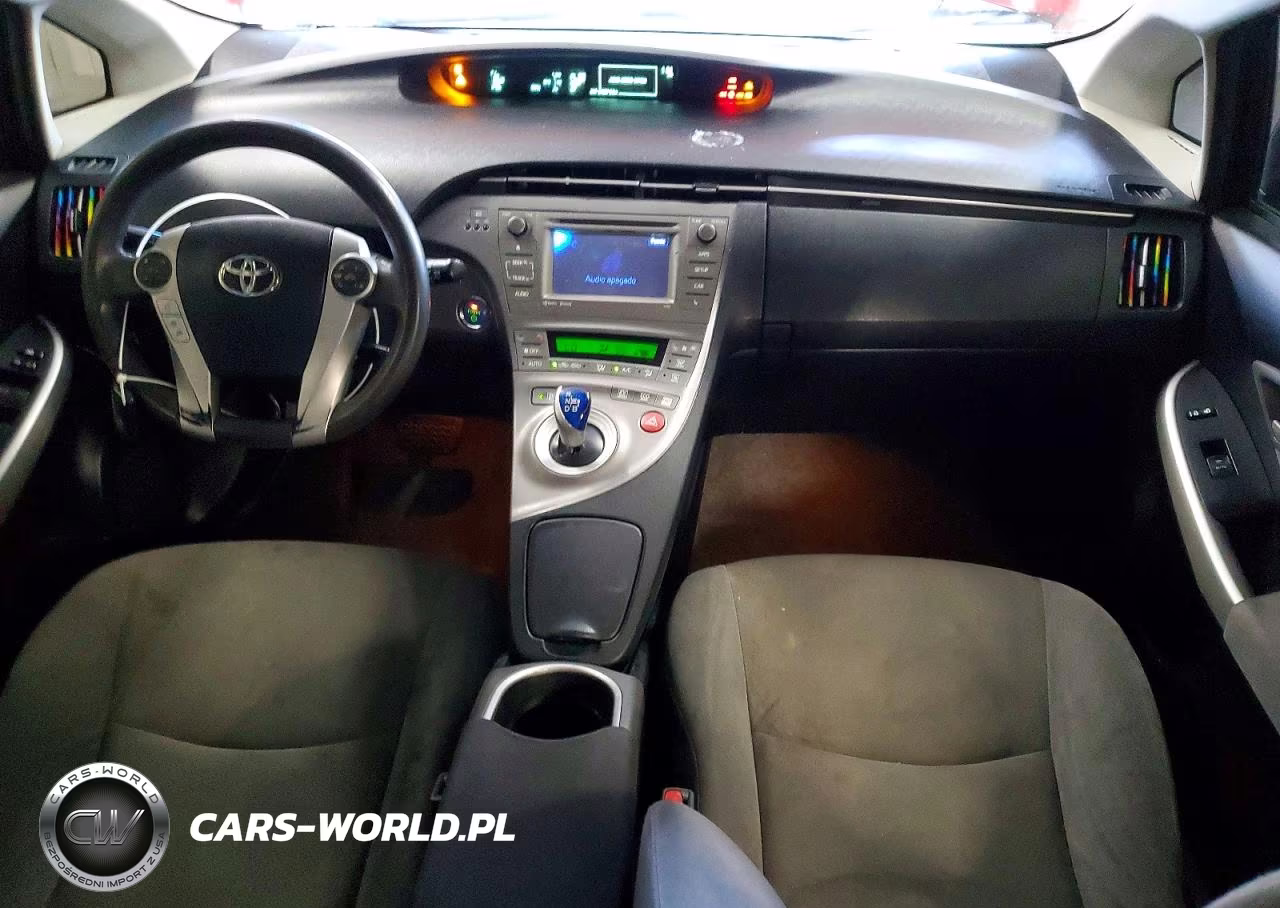 2014 Toyota Prius Three VIN:JTDKN3DU1E1793500 - 8