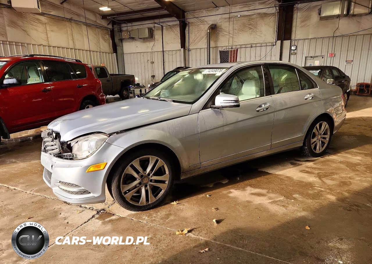 2013 Mercedes-Benz C 300 4Matic VIN:WDDGF8AB6DA810444 - 1