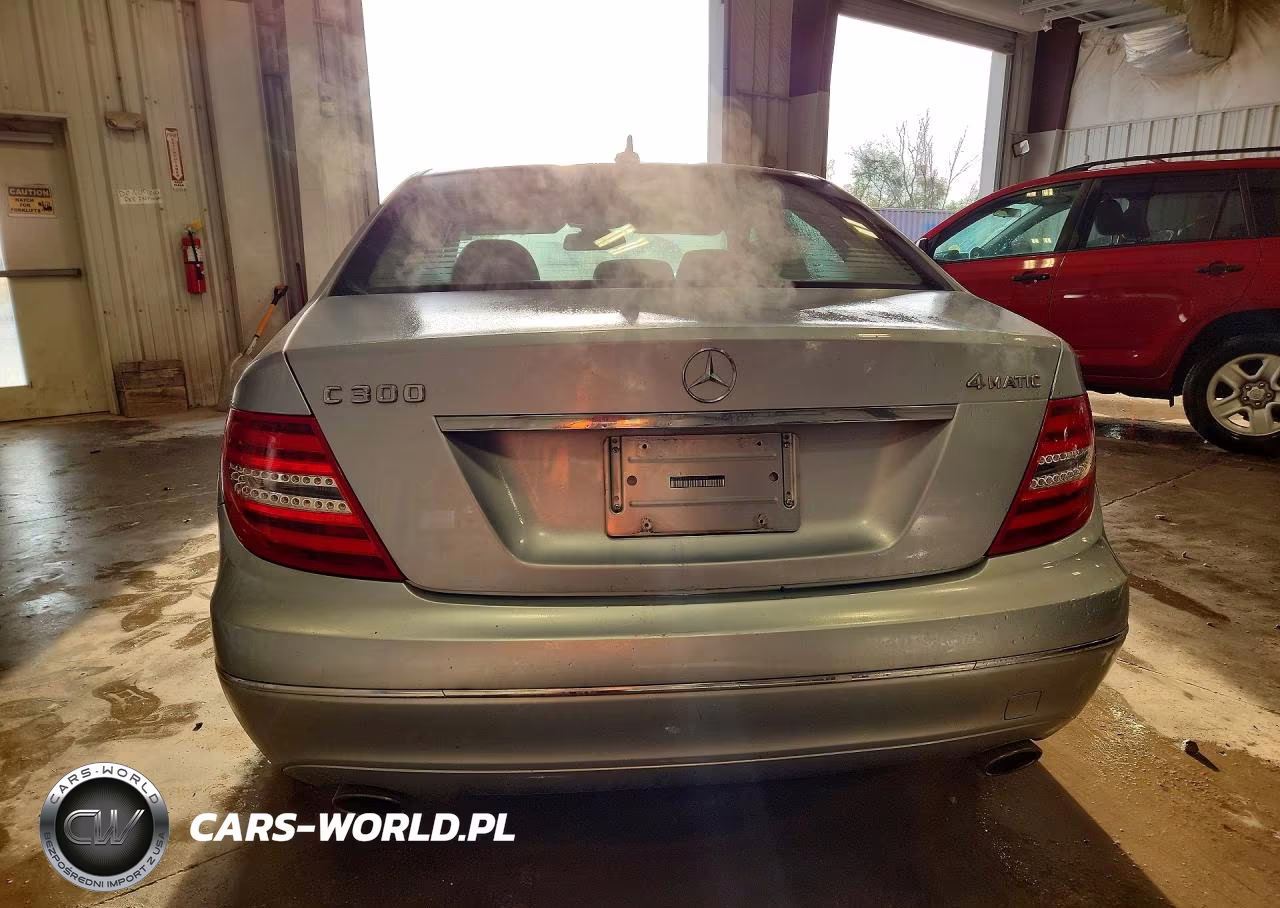 2013 Mercedes-Benz C 300 4Matic VIN:WDDGF8AB6DA810444 - 6