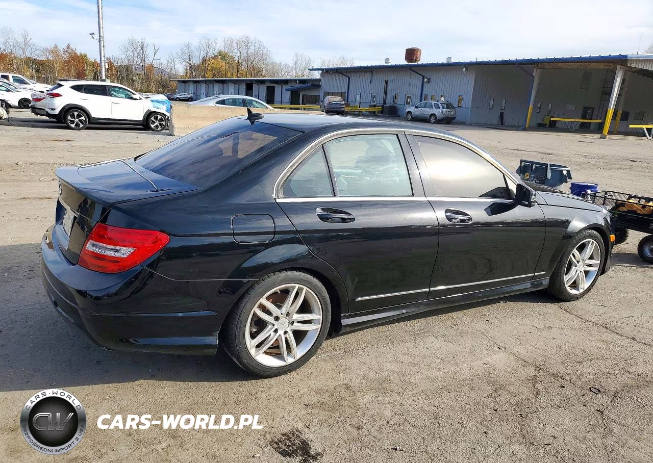 2014 Mercedes-Benz C 250 VIN:WDDGF4HB0ER315531 - 3