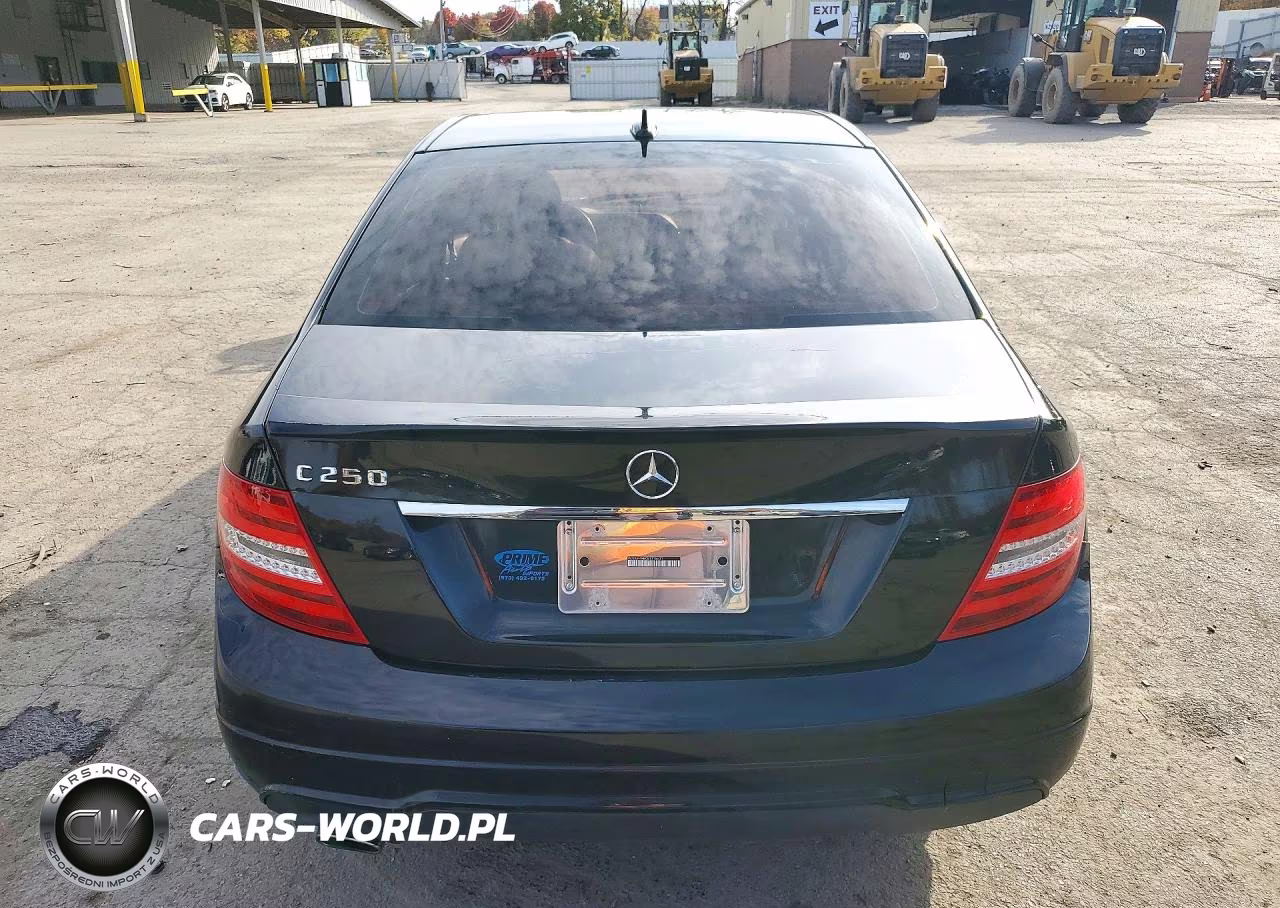 2014 Mercedes-Benz C 250 VIN:WDDGF4HB0ER315531 - 6