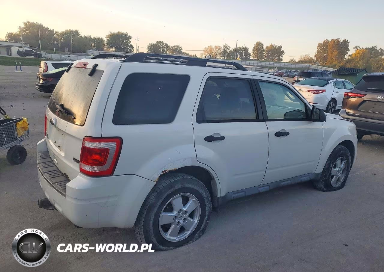 2011 Ford Escape Xlt VIN:1FMCU0D75BKA13788 - 3