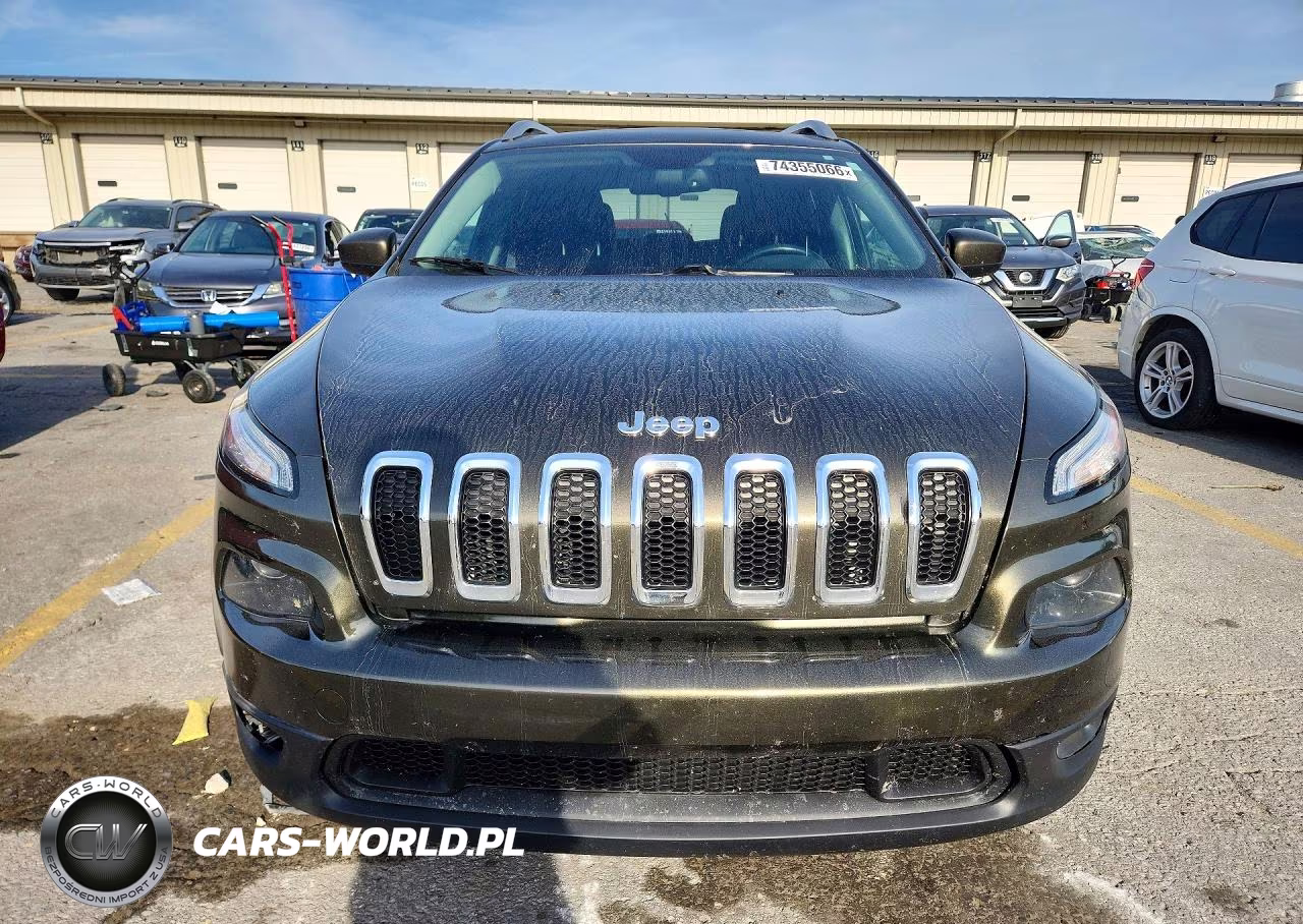 2015 Jeep Cherokee Latitude VIN:1C4PJMCB7FW557090 - 5