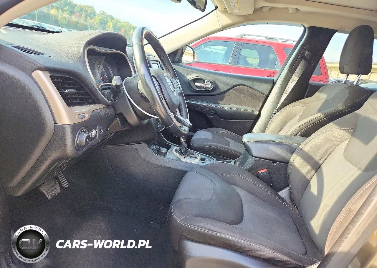 2015 Jeep Cherokee Latitude VIN:1C4PJMCB7FW557090 - 7