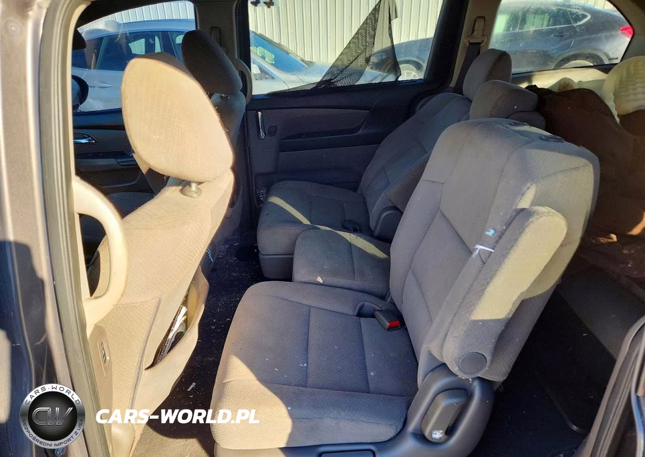 2016 Honda Odyssey Se VIN:5FNRL5H38GB117900 - 11