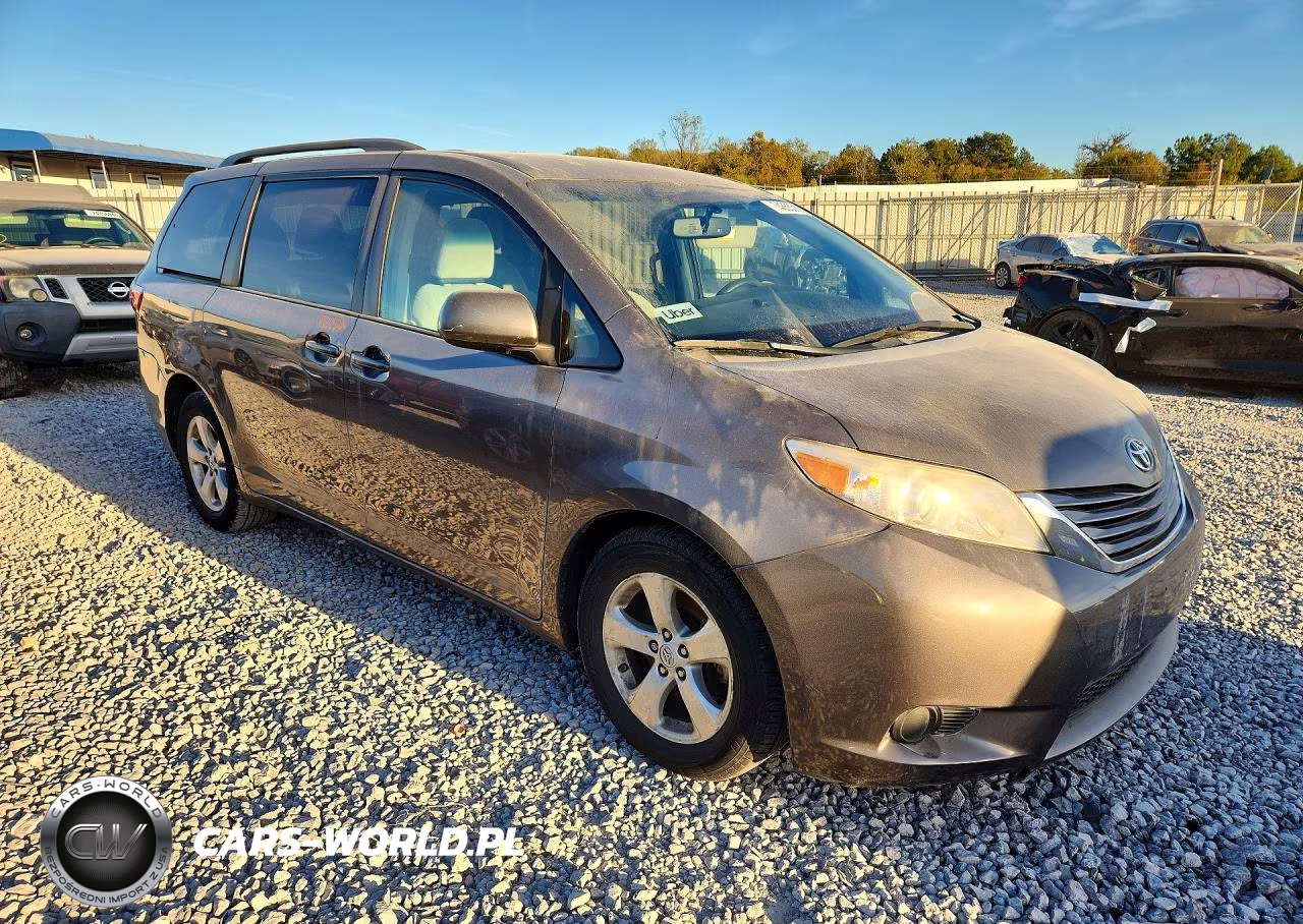 2016 Toyota Sienna Le VIN:5TDKK3DC9GS746706 - 4