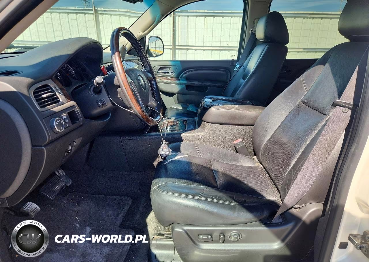 2011 GMC Yukon Denali VIN:1GKS1EEF5BR382089 - 7
