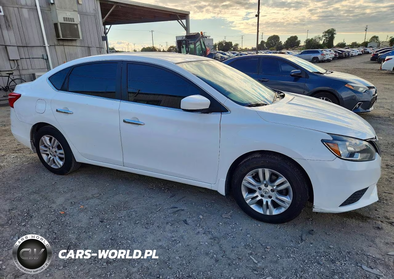 2017 Nissan Sentra S VIN:3N1AB7AP1HY334058 - 4