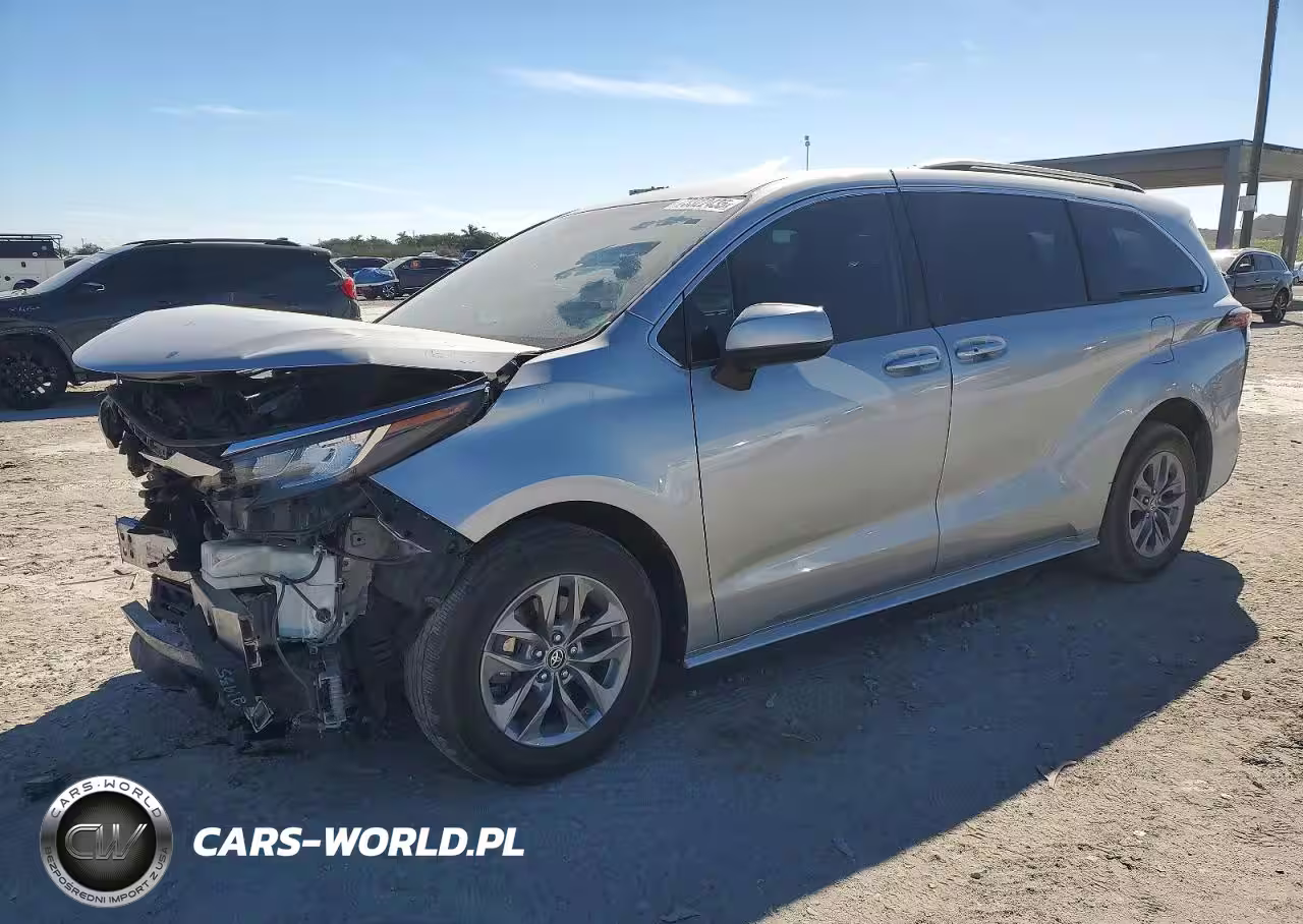 2022 Toyota Sienna Le