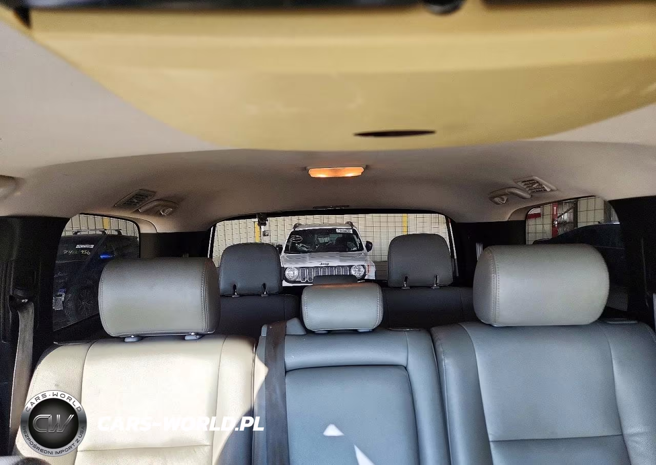 2012 Toyota Sequoia Sr5 VIN:5TDZM5G18CS003589 - 10