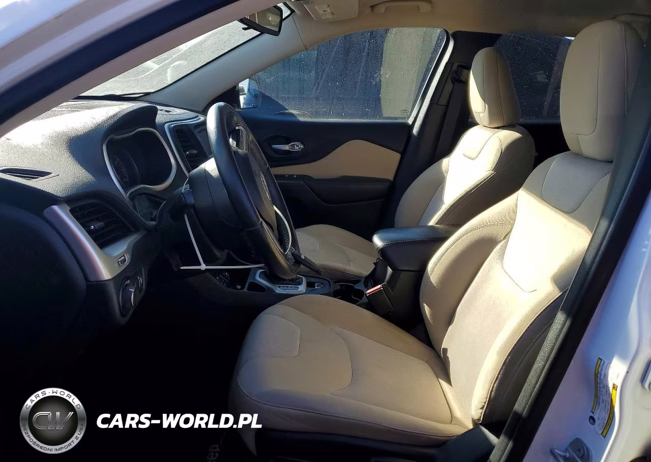 2015 Jeep Cherokee Sport VIN:1C4PJLAB3FW669477 - 7
