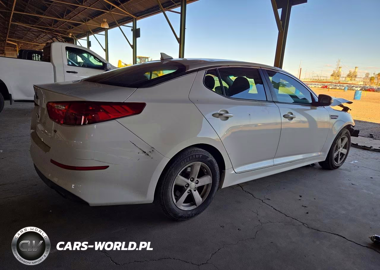 2015 Kia Optima Lx VIN:5XXGM4A79FG383174 - 3