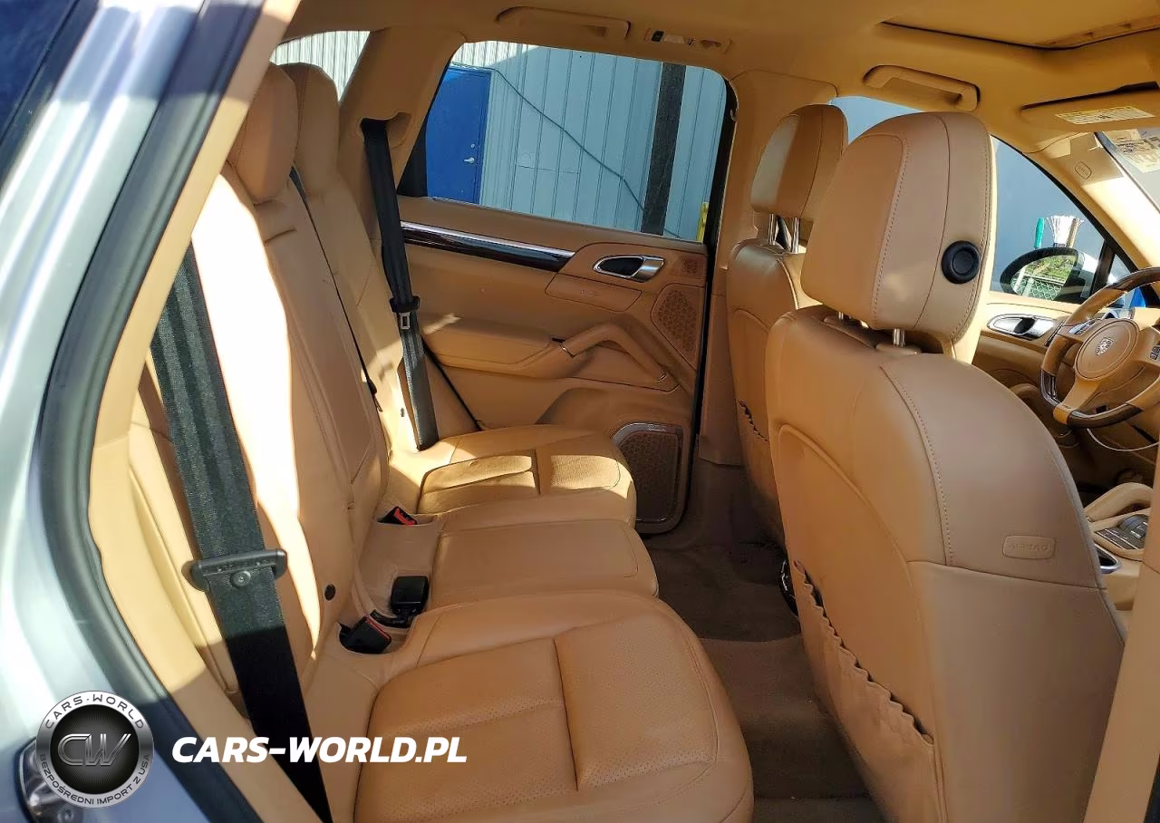 2011 Porsche Cayenne S Hybrid VIN:WP1AE2A20BLA92602 - 10
