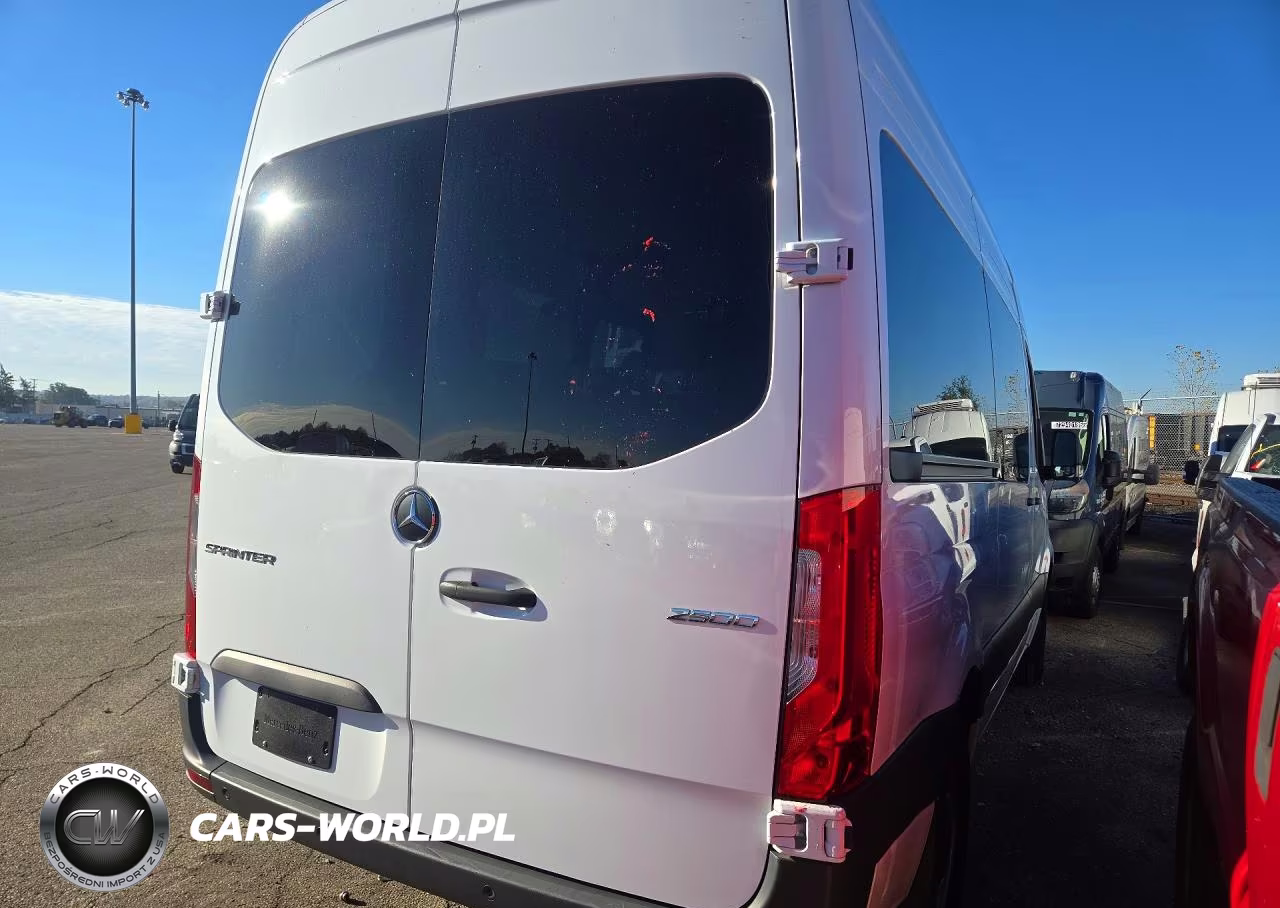 2025 Mercedes-Benz Sprinter 2500 VIN:W1Z4KFHY2SP774969 - 3