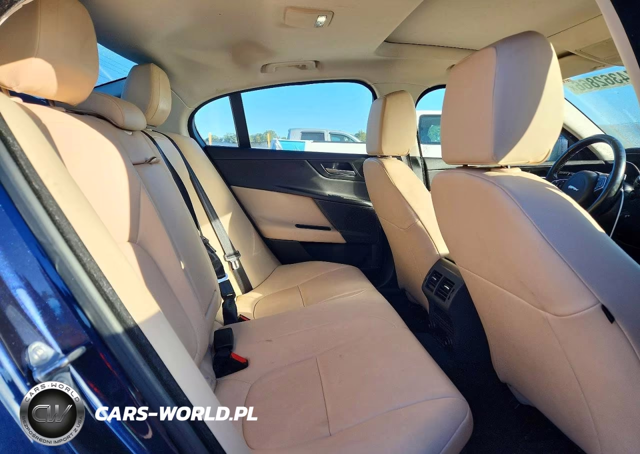 2018 Jaguar Xe Premium VIN:SAJAD4FX2JCP35150 - 10