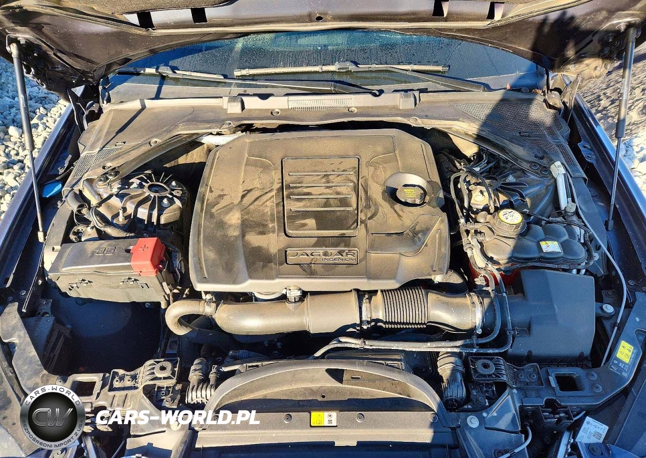 2018 Jaguar Xe Premium VIN:SAJAD4FX2JCP35150 - 11