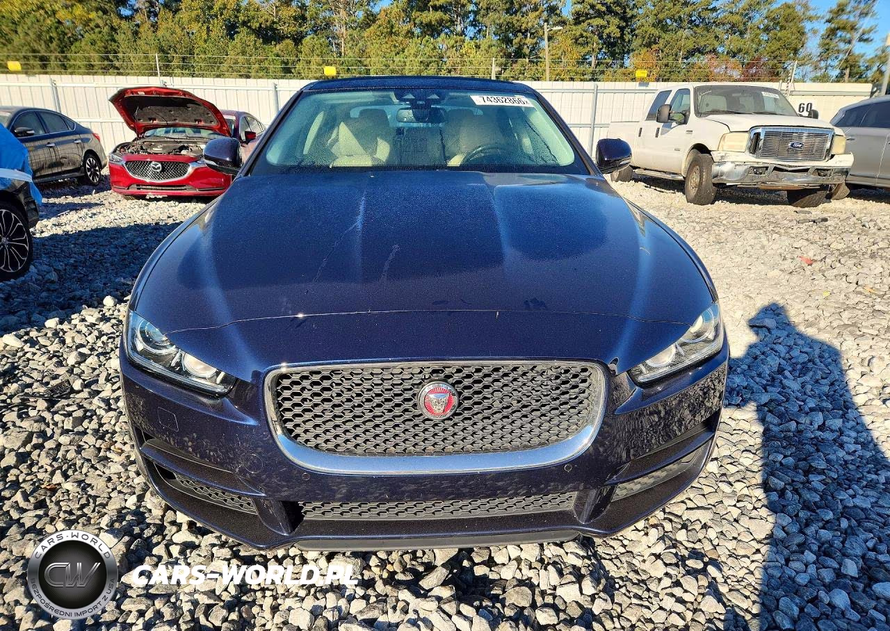 2018 Jaguar Xe Premium VIN:SAJAD4FX2JCP35150 - 5