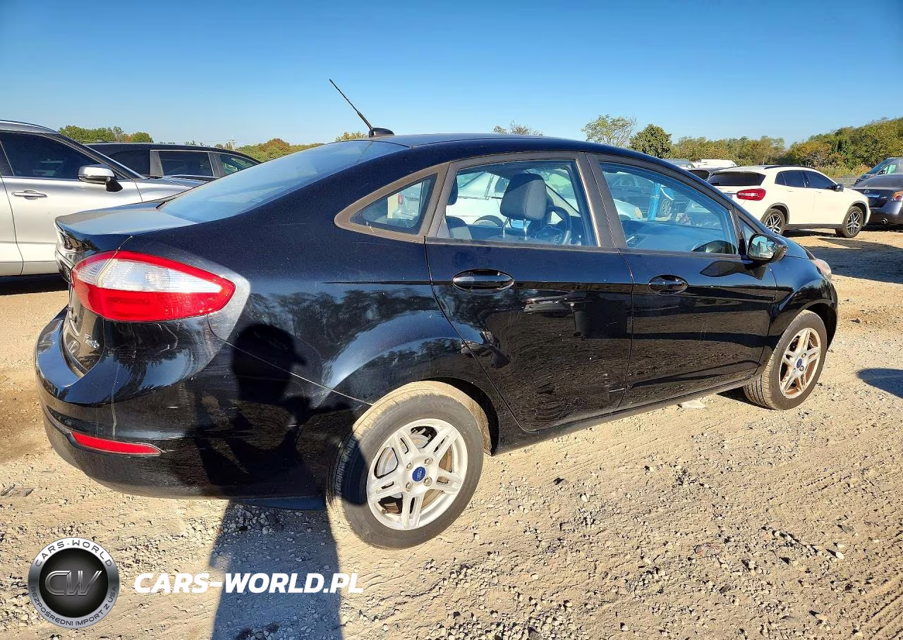 2018 Ford Fiesta Se VIN:3FADP4BJ5JM135523 - 3