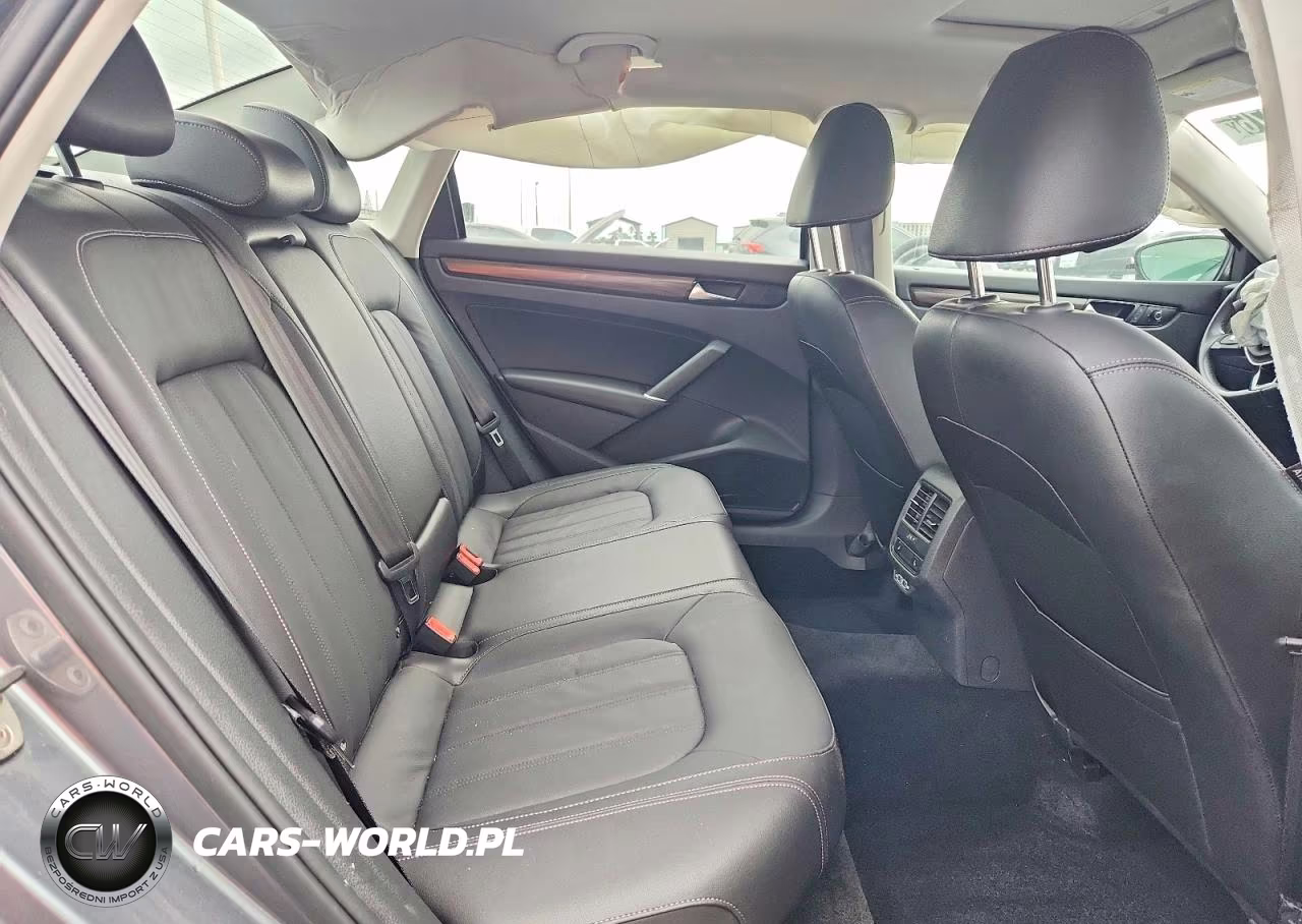 2020 Volkswagen Passat Sel VIN:1VWCA7A33LC006239 - 10