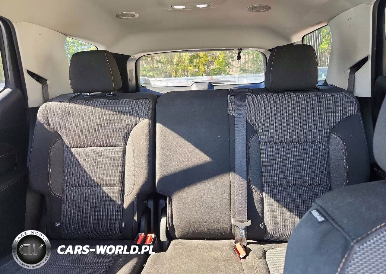 2019 Chevrolet Traverse Ls VIN:1GNEVFKW6KJ147276 - 10