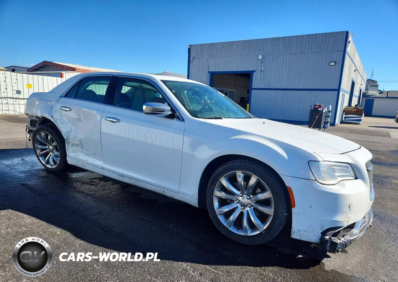 2019 Chrysler 300 Limited VIN:2C3CCAEG3KH543118 - 4