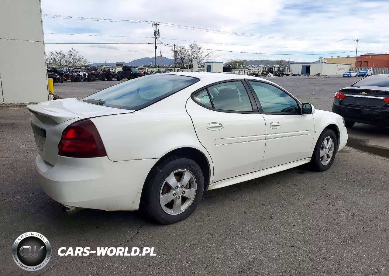 2008 Pontiac Grand Prix VIN:2G2WP552681100993 - 3
