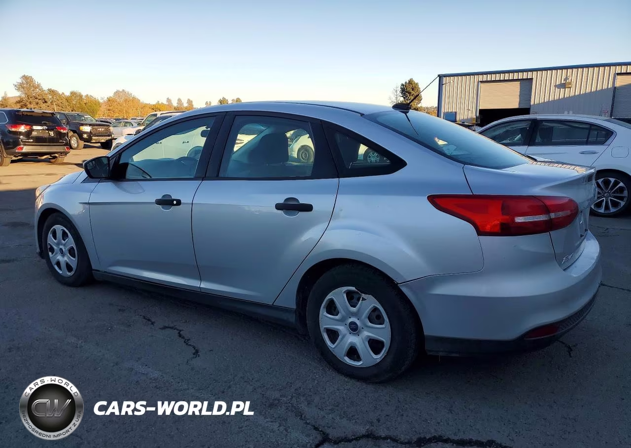 2015 Ford Focus S VIN:1FADP3E21FL301978 - 2