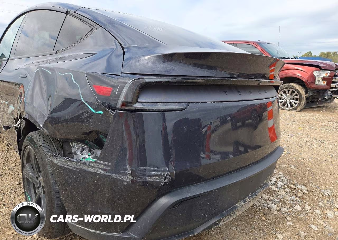 2026 Tesla Model Y VIN:7SAYGDEDXTF430449 - 11