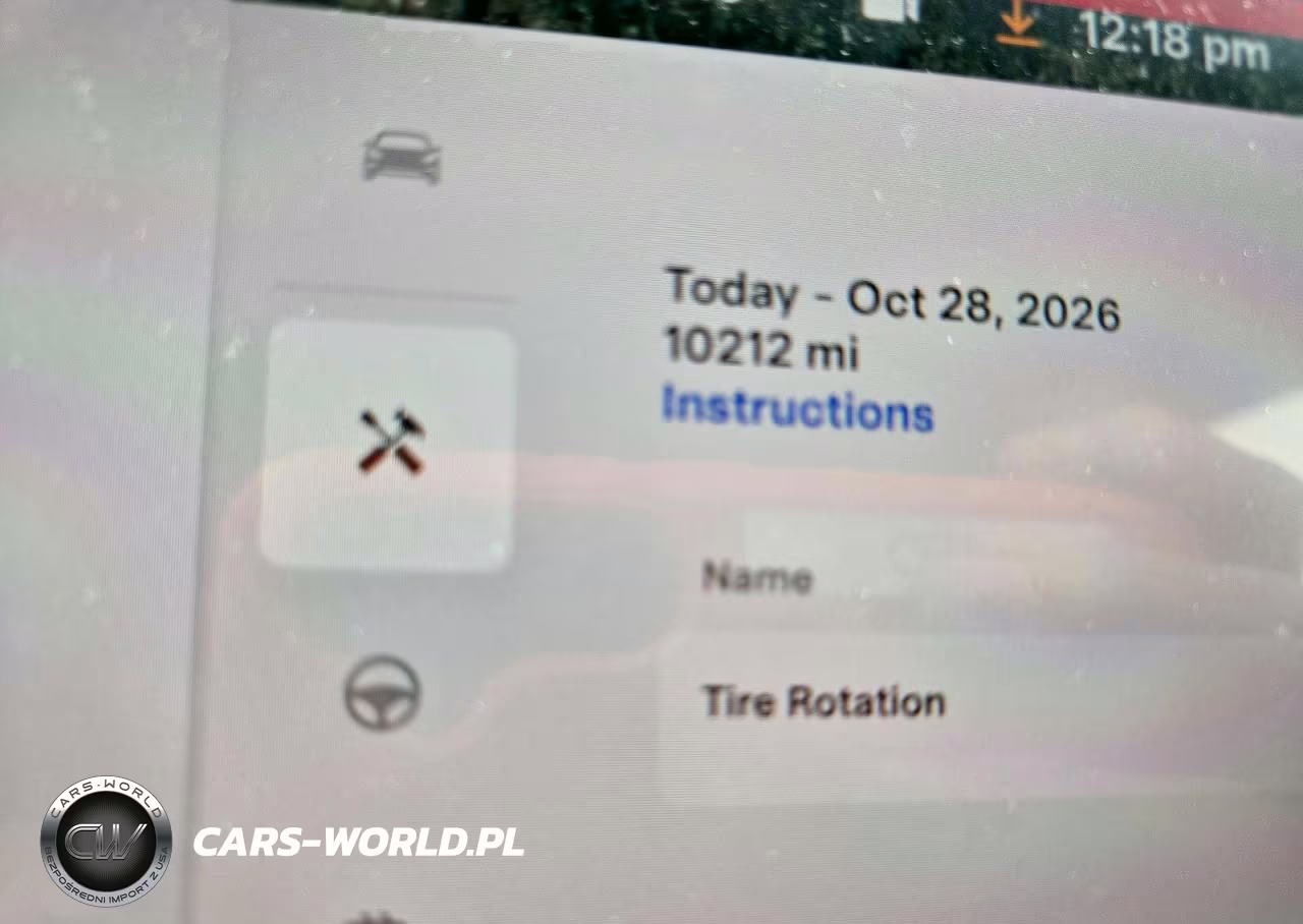 2026 Tesla Model Y VIN:7SAYGDEDXTF430449 - 9