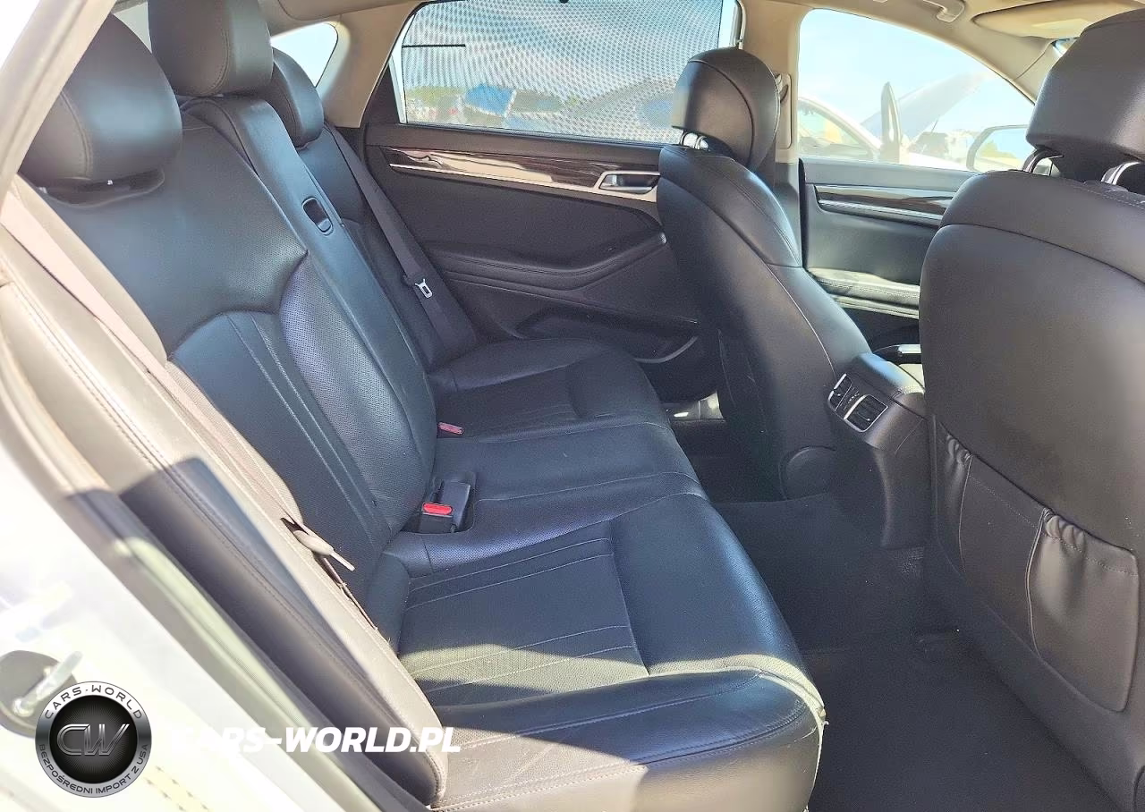 2018 Genesis G80 3.8 VIN:KMHGN4JE8JU233700 - 10