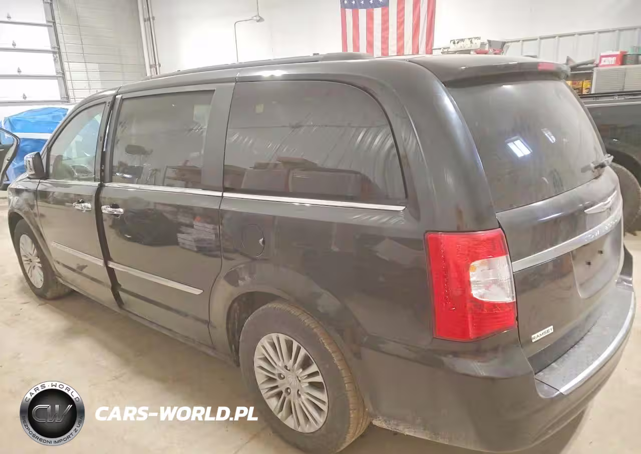 2015 Chrysler Town & Country Touring L