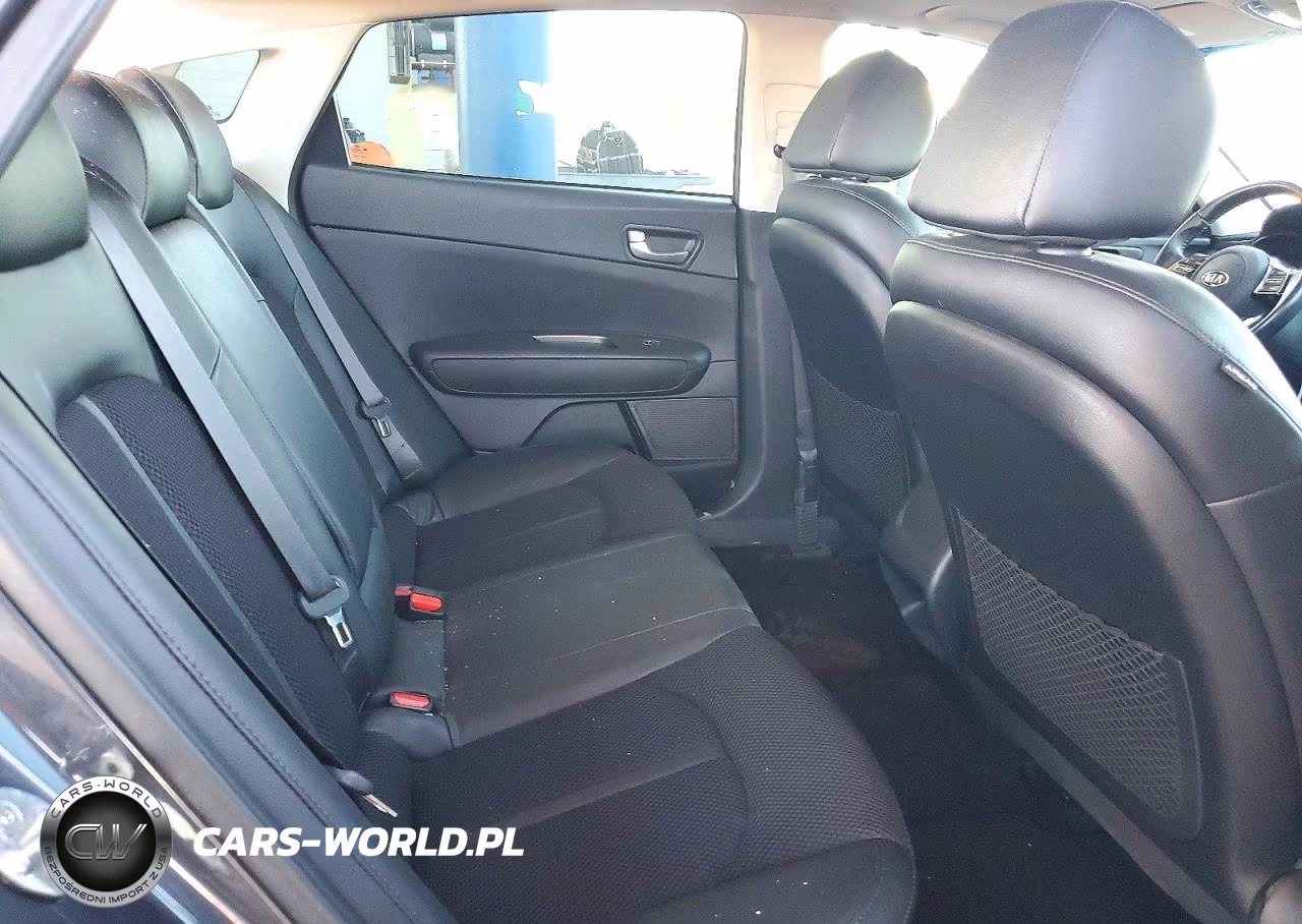 2019 Kia Optima S VIN:5XXGT4L31KG292486 - 10