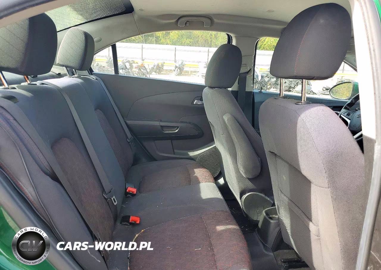 2018 Chevrolet Sonic Lt VIN:1G1JD5SG0J4107357 - 10
