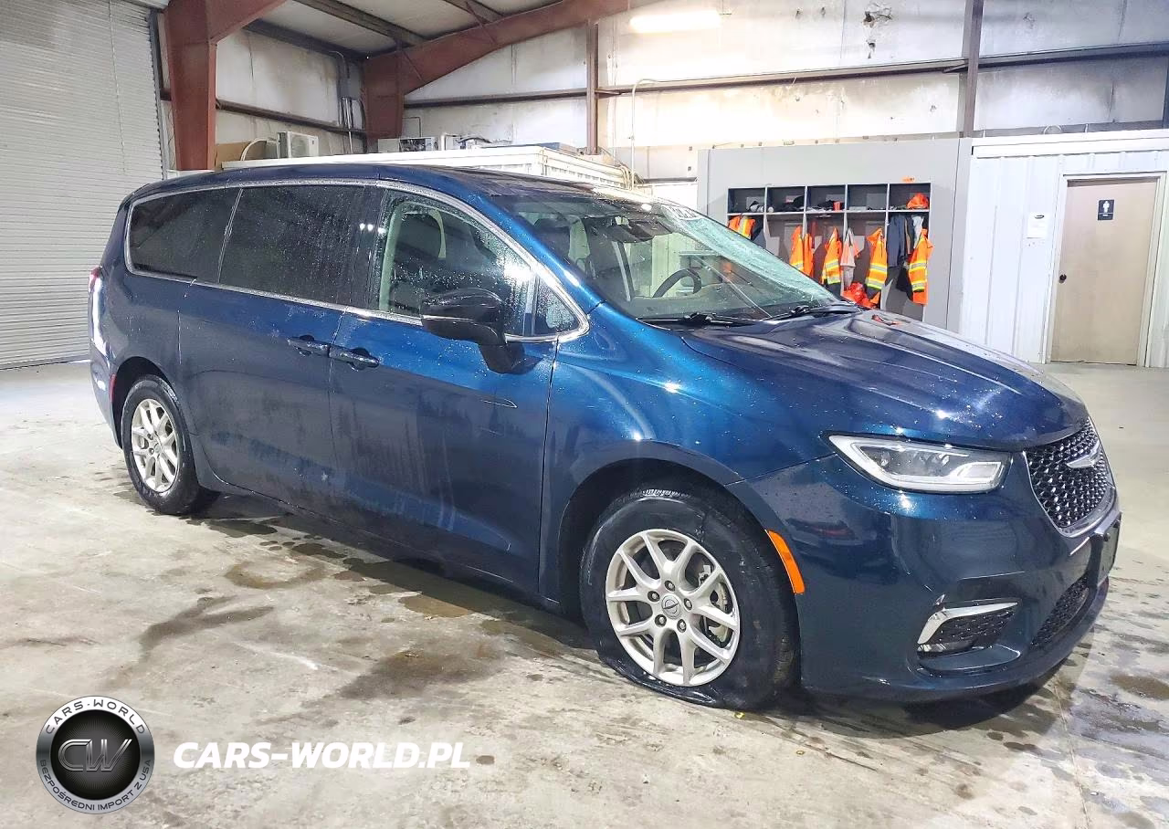 2024 Chrysler Pacifica Touring L VIN:2C4RC1BG7RR187142 - 4