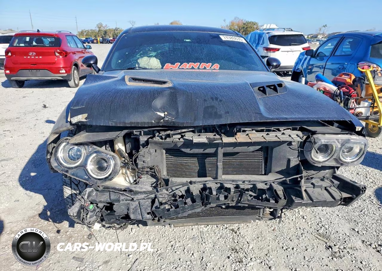 2018 Dodge Challenger Sxt VIN:2C3CDZAG0JH333771 - 5